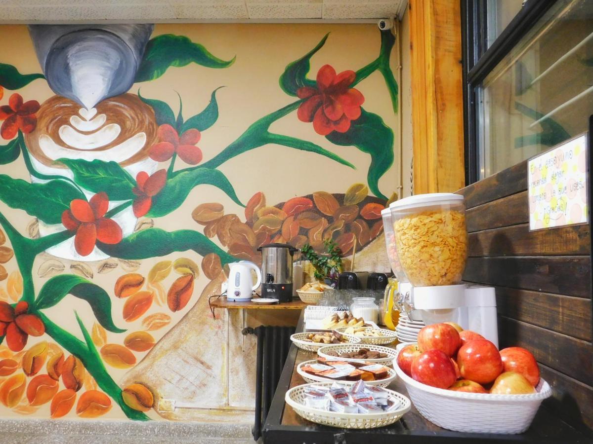 Hostel Arrayan Bariloche Екстер'єр фото