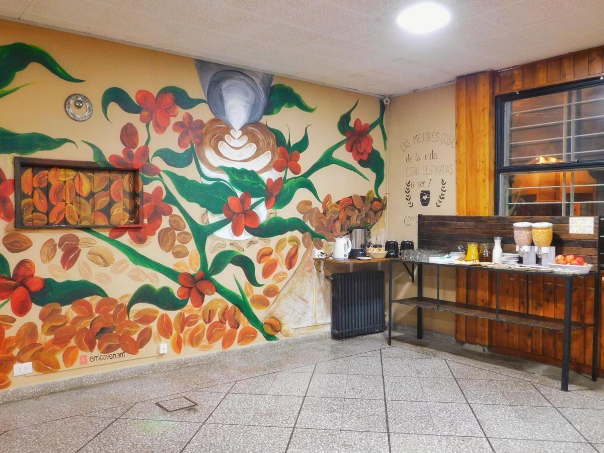 Hostel Arrayan Bariloche Екстер'єр фото