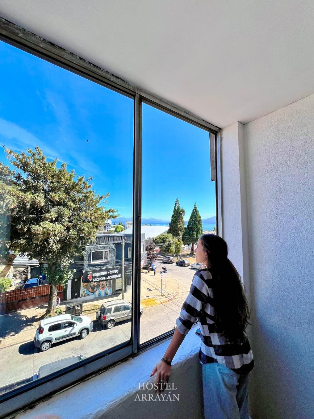 Hostel Arrayan Bariloche Екстер'єр фото