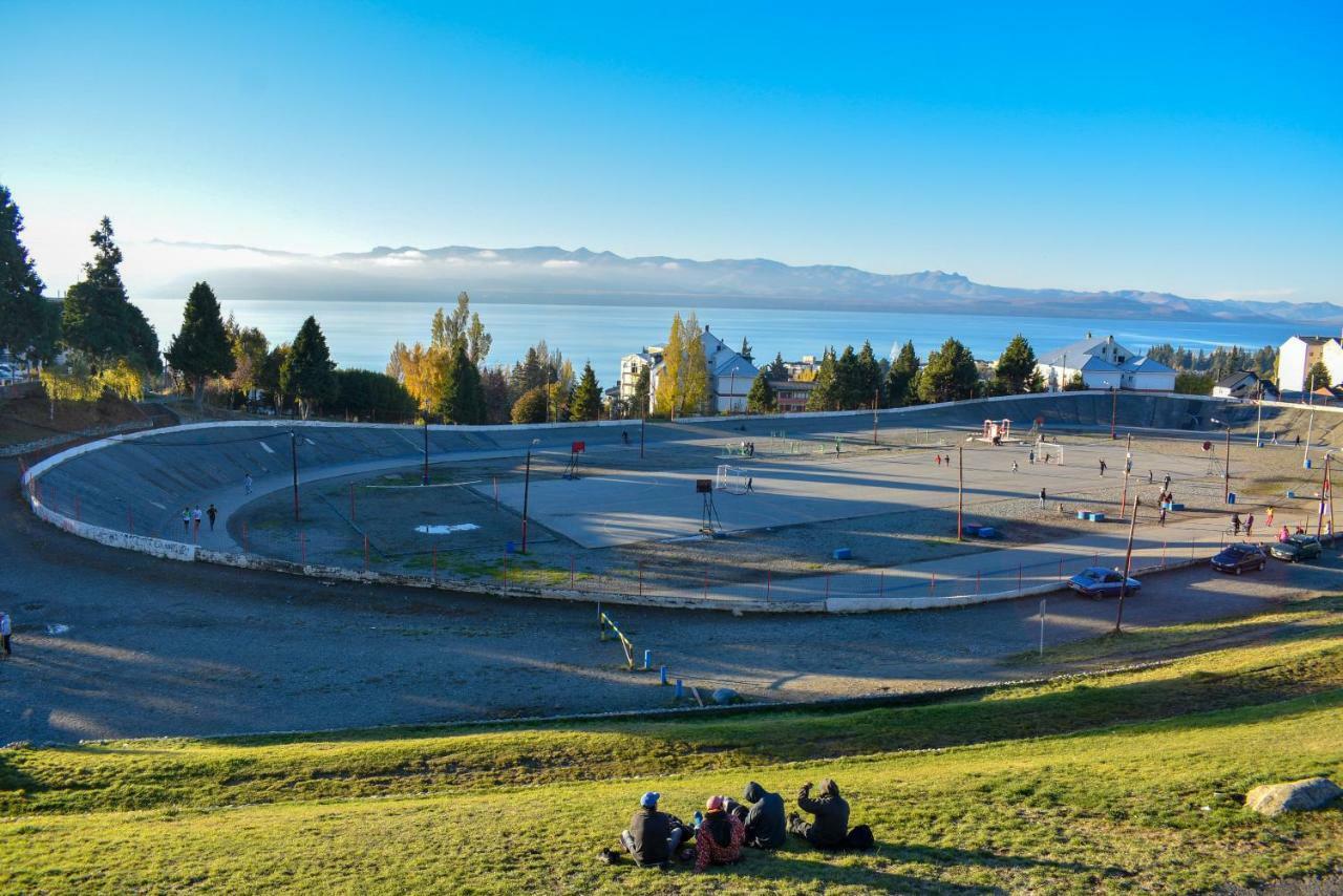Hostel Arrayan Bariloche Екстер'єр фото